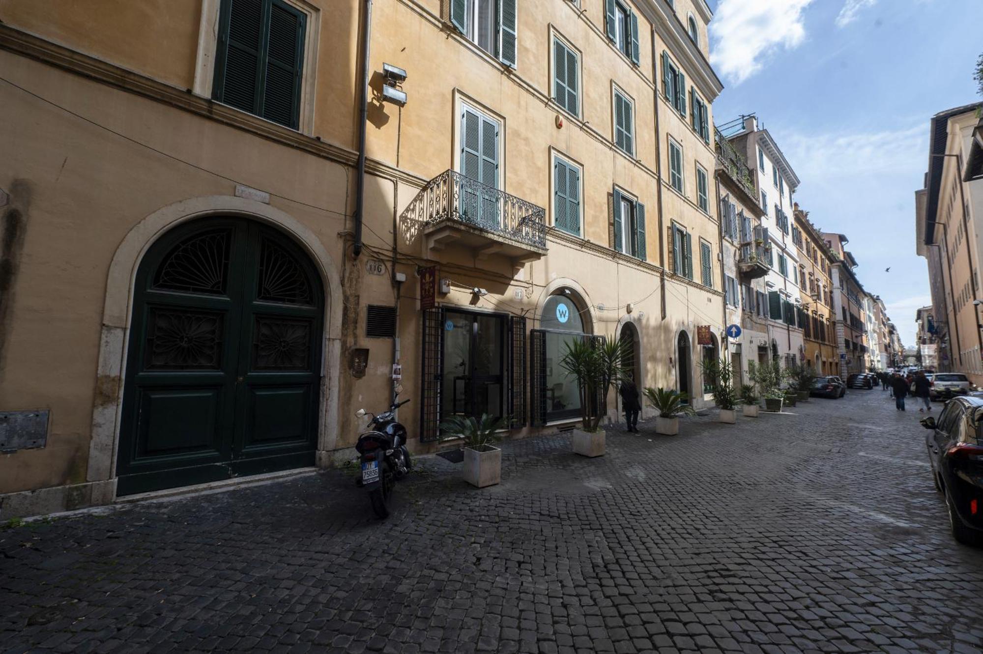 Via Giulia Charming With Balcony * Rom